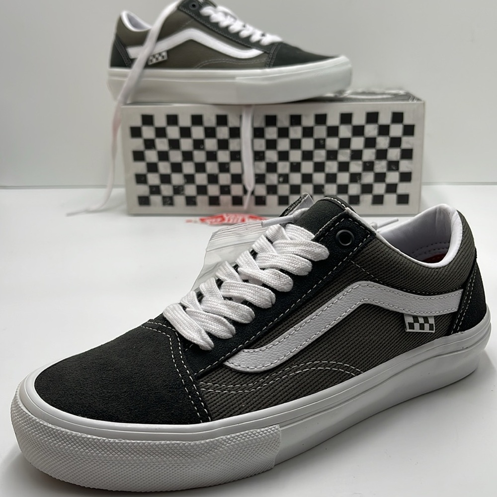 Vans WMNS Skate Old Skool 
Twill Grape Leaf
VN0A5FCB50K
SNEAKERS - Picture 15 of 16